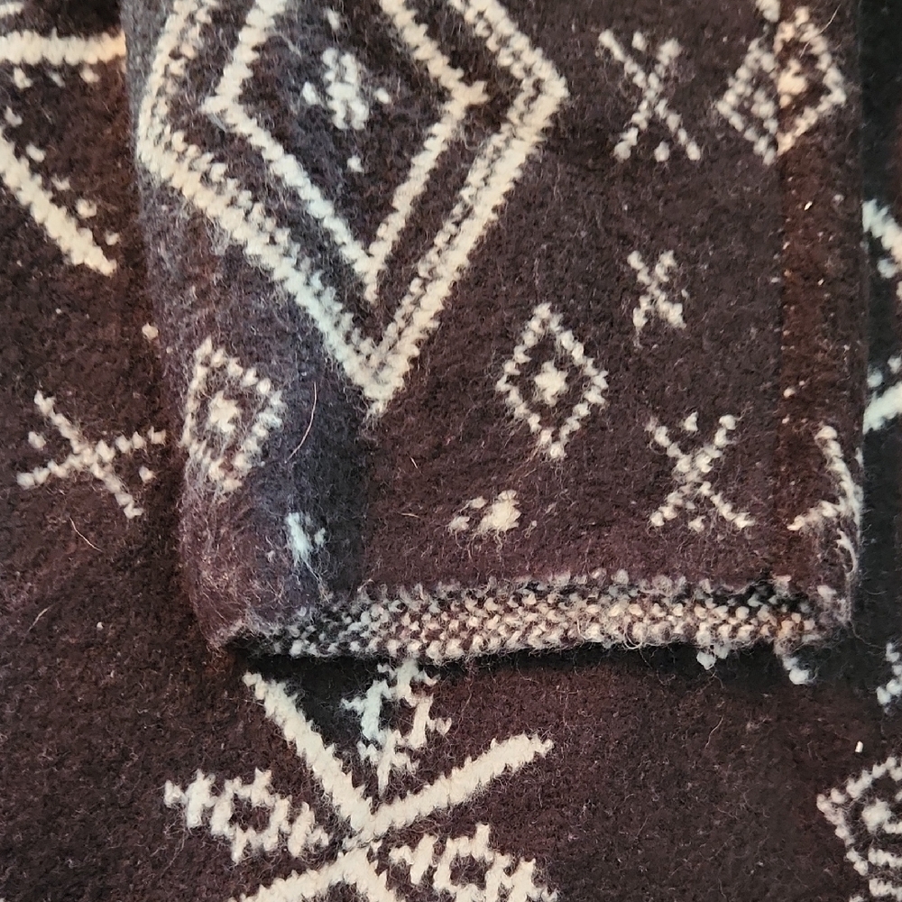 Like New Old Navy Monochrome Knit Cardigan - Picture 4 of 5